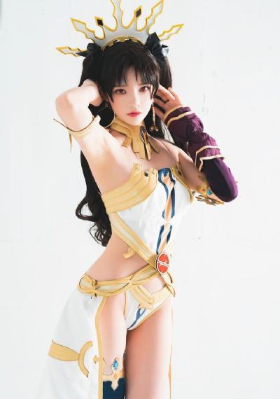 朋友年轻的妈妈